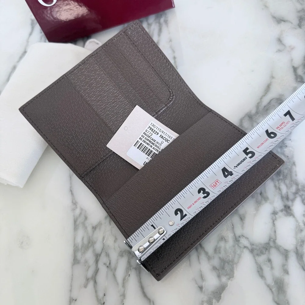 Gucci GG Supreme Canvas Bifold Passport Case Wallet Brown 795229